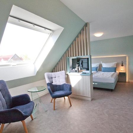 Hotel Garni Goldener Anker Greetsiel Exterior foto