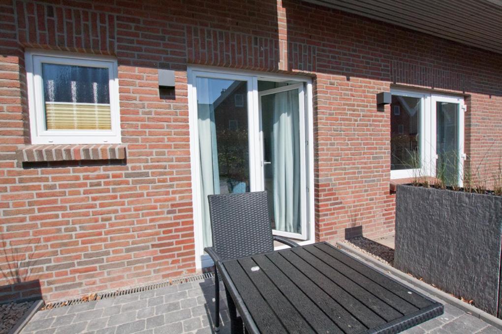 Hotel Garni Goldener Anker Greetsiel Exterior foto