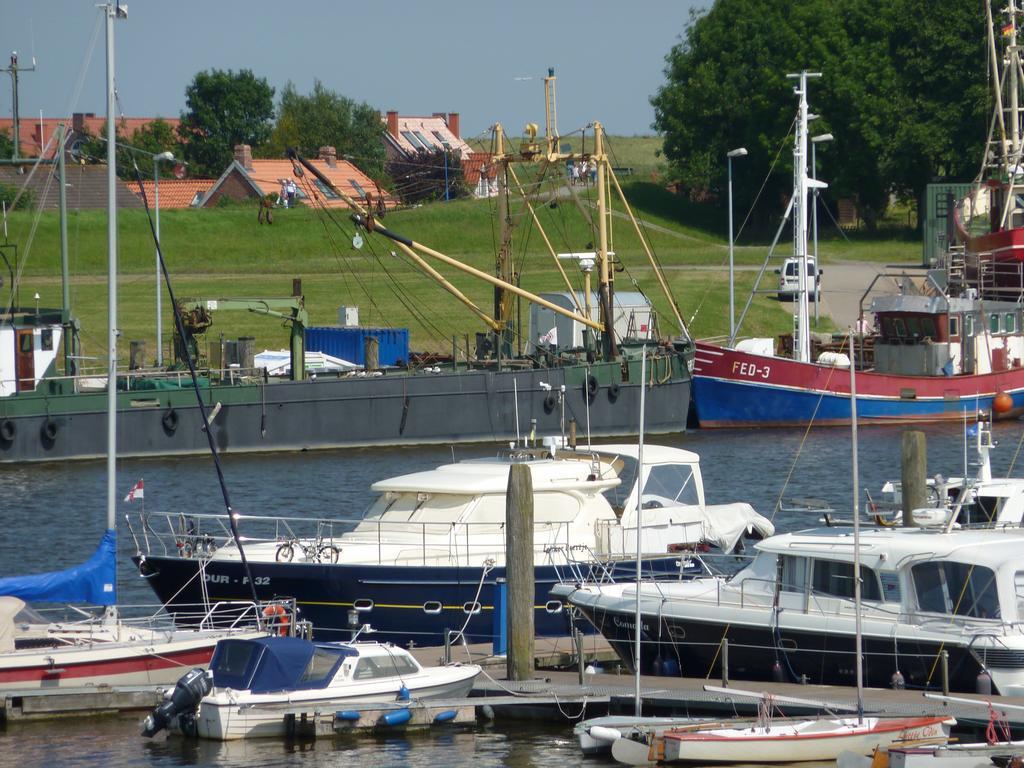 Hotel Garni Goldener Anker Greetsiel Exterior foto